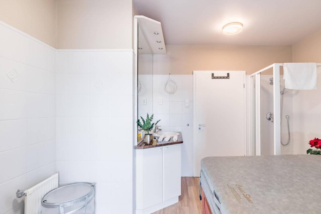 Sunny And Central Penthouse With Private Garage Budapeszt Zewnętrze zdjęcie